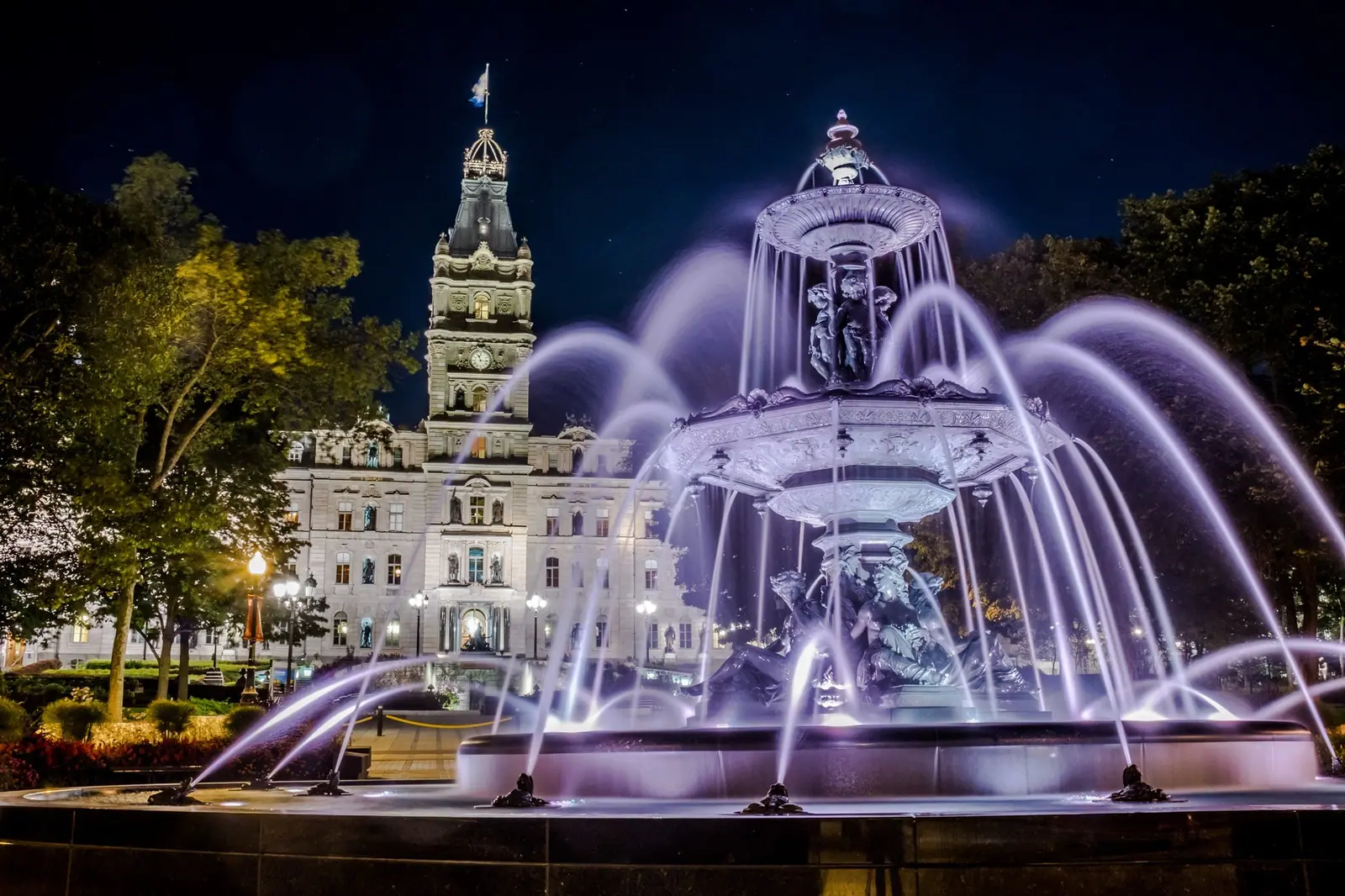 Parliament Building of Quebec with the Fontaine de Tourny in front