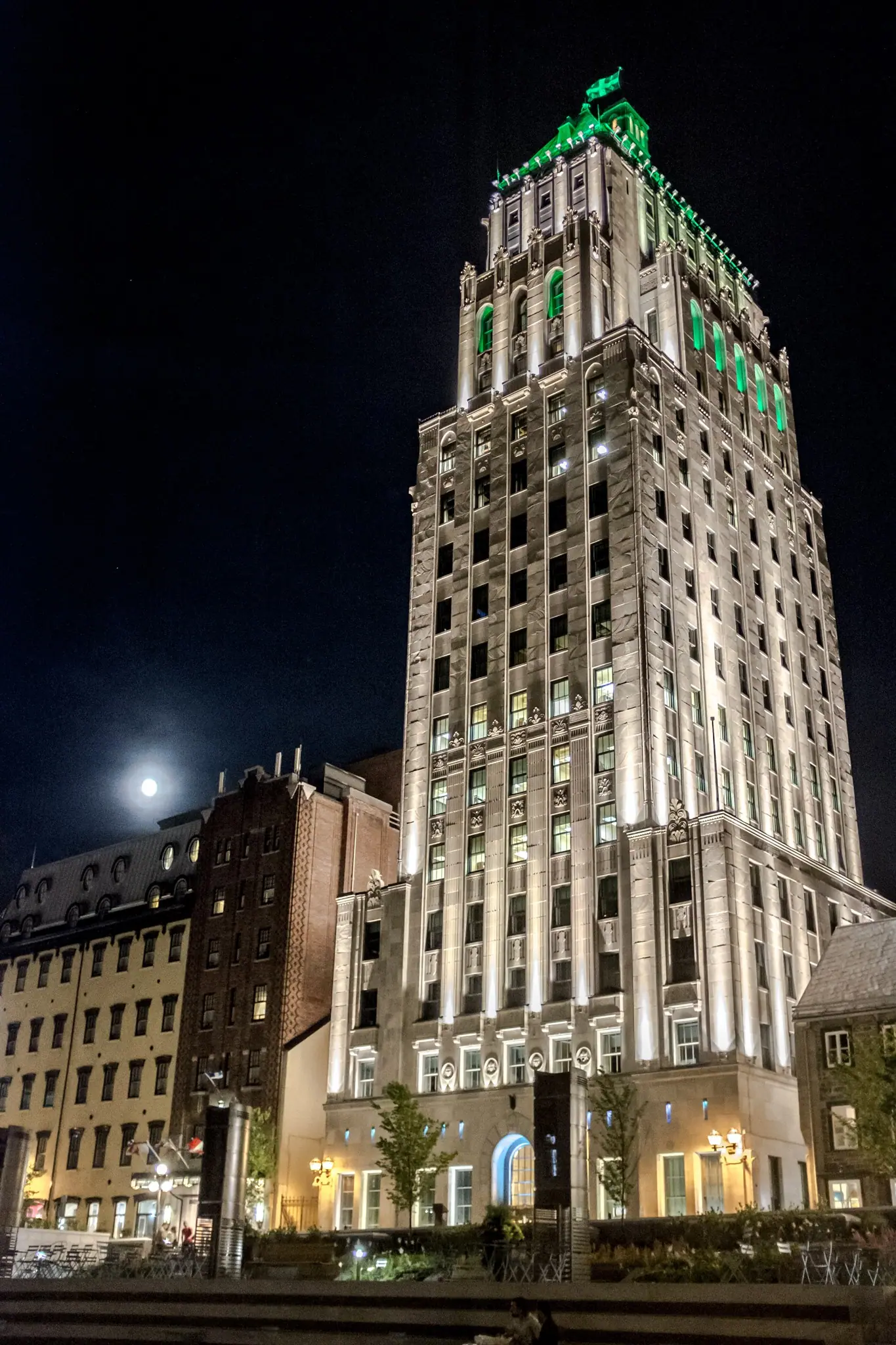 Édifice Price, the tallest building within Quebec City's walls