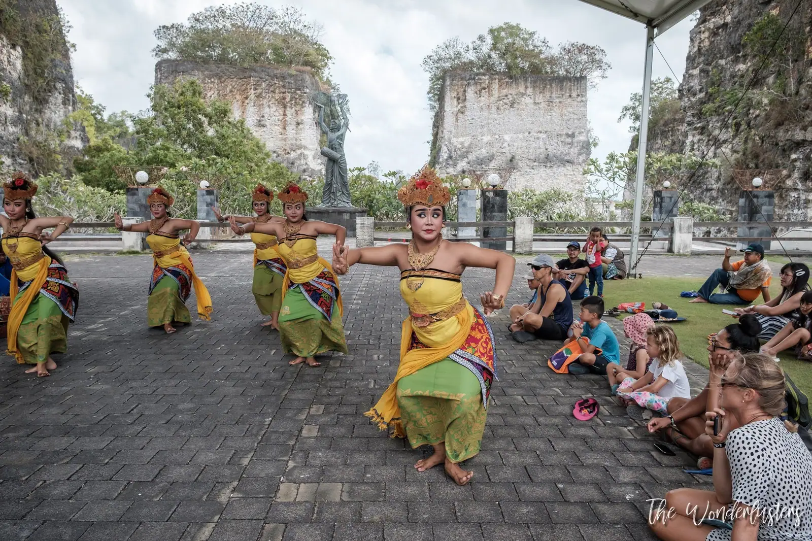 Traditional dance show at Garuda Wisnu Kencana