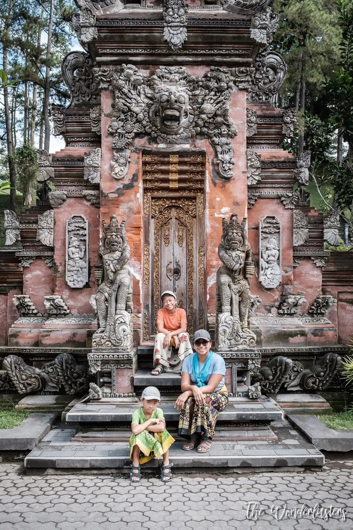 Gate at Tirta Empul temple