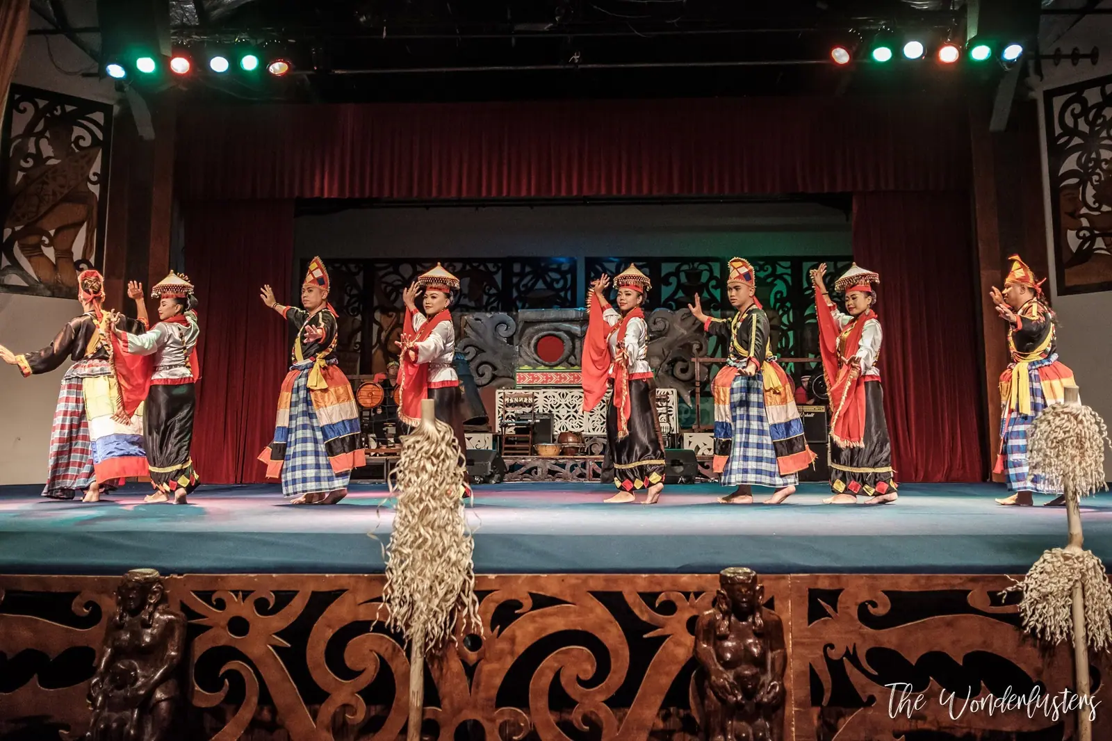 Cultural show at the Sarawak Cultural Village