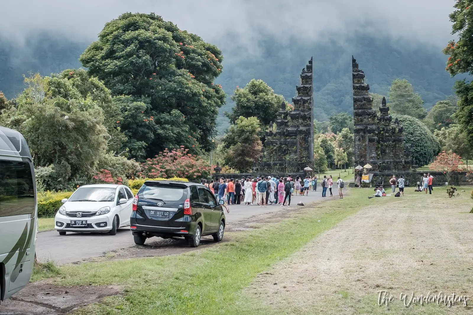 Waiting line at the Handara Golf gate