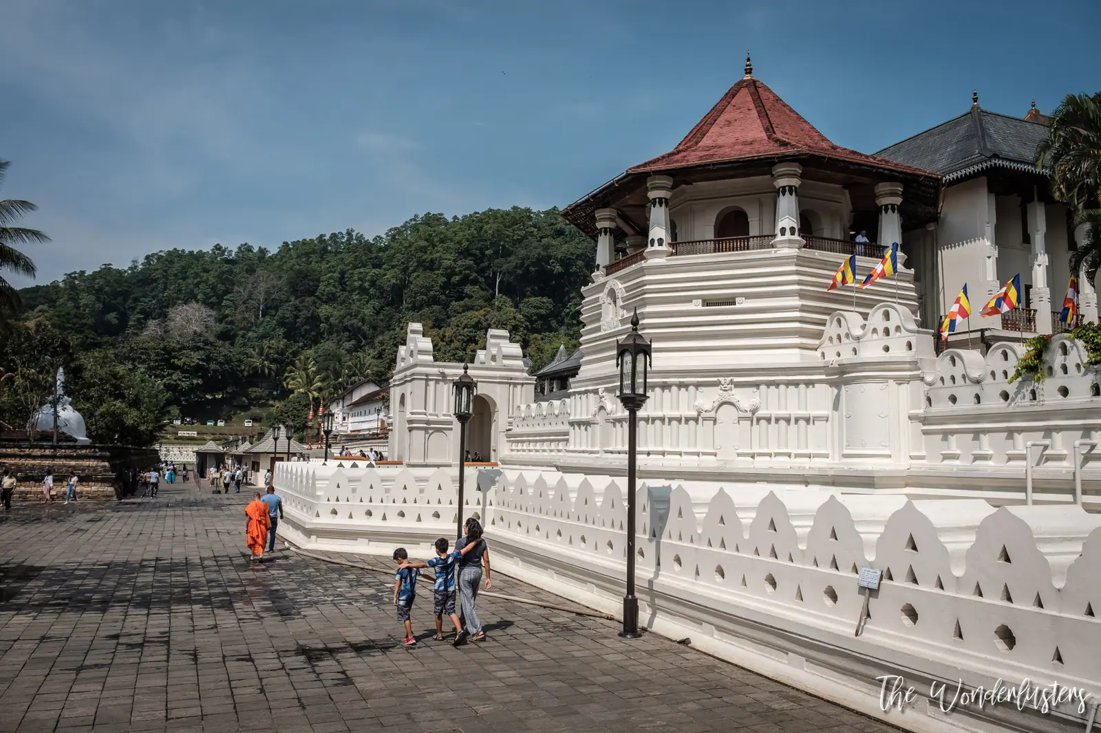 Temple of the Tooth, Kandy