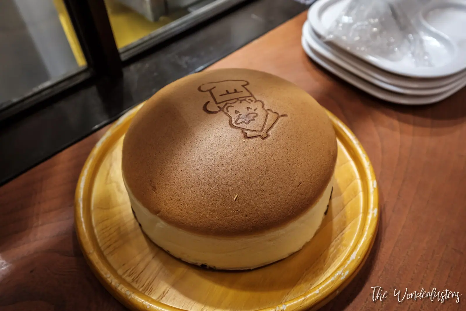 Fluffy Cheesecake at Rikuro, Osaka