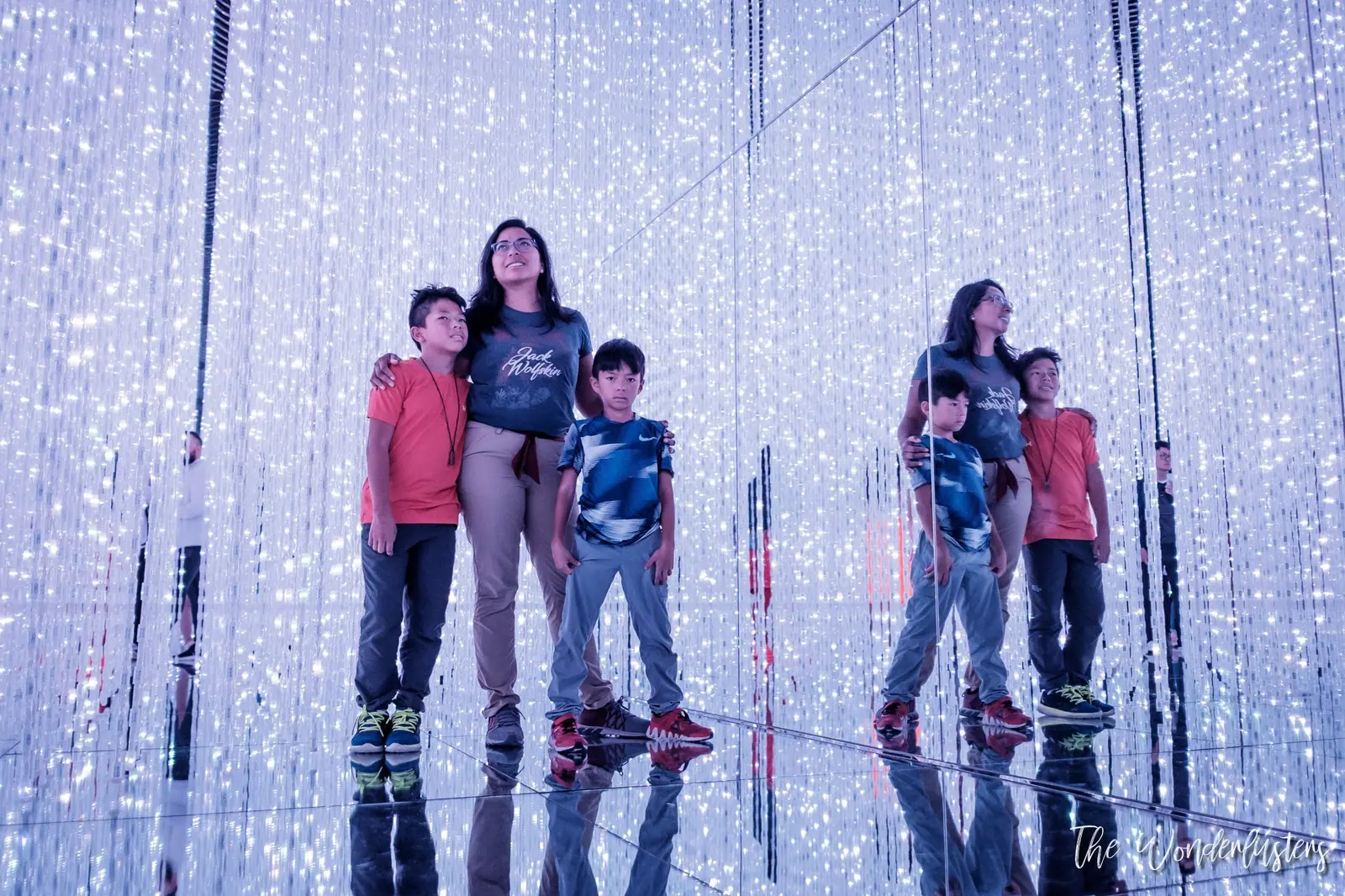 Teamlab Borderless