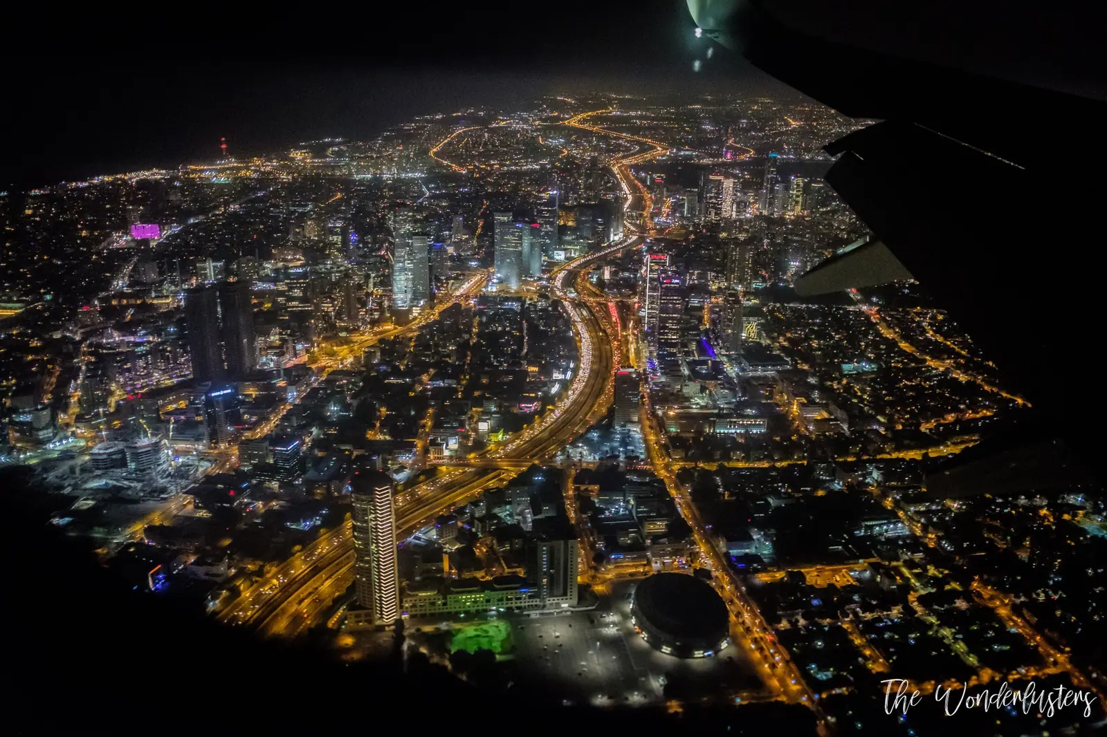 Plane landing in Tel Aviv